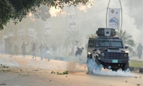 Govt agrees to talks with protesters on expulsion of French envoy