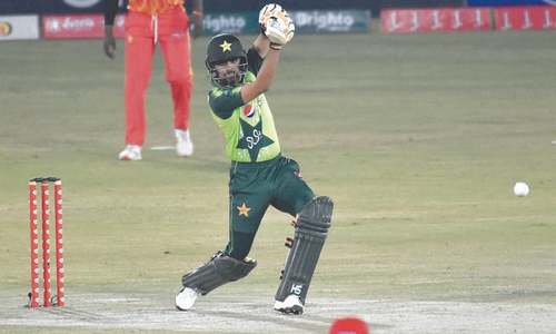 Babar leads Pakistan to easy win over Zimbabwe in first T20 Babar leads Pakistan to easy win over Zimbabwe in first T20