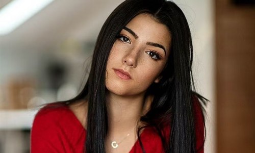 ٹک ٹاک کی اس سب سے مقبول صارف سے واقف ہیں؟