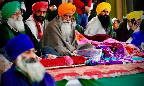 Indian farmers step up pressure against Modi govt with hunger strike against reforms