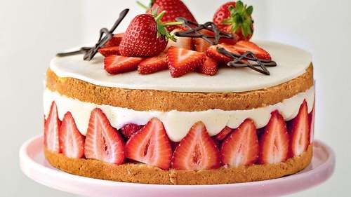 Make use of strawberry season and try this recipe for a patisserie-perfect Fraisier cake