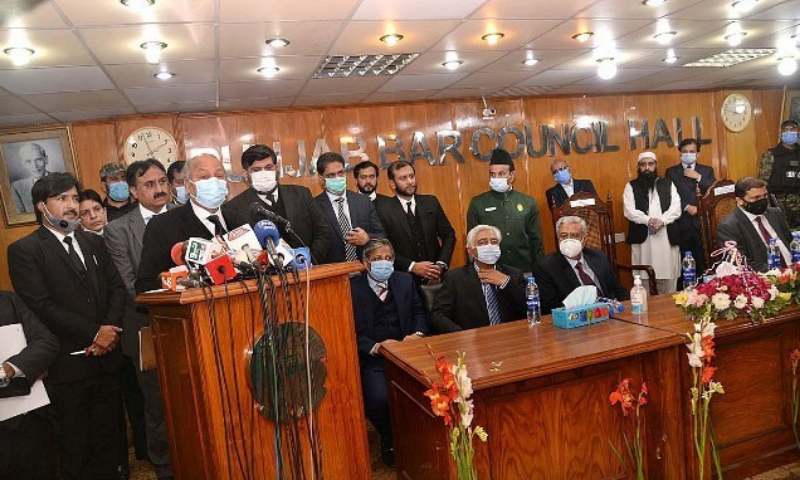 CJP asks lawyers to avoid being aggressive with judges CJP asks lawyers to avoid being aggressive with judges