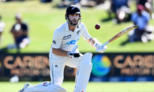 Williamson leads New Zealand fightback in first Pakistan Test