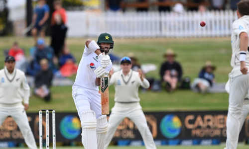 Jamieson strikes as Pakistan stumble in reply to New Zealand's 431