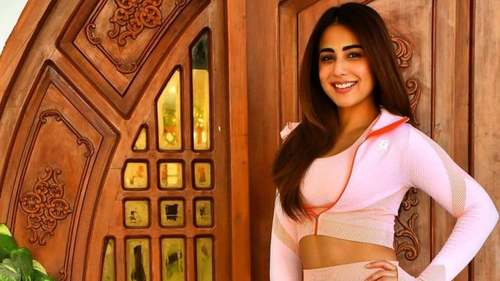 We’re so here for Ushna Shah schooling a fat-shaming troll