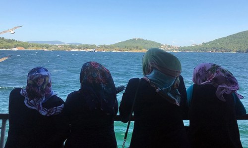 &rsquo;ہمارے خاندان کی اکثر خواتین بات چیت میں خود کو مرد تصور کرتی تھیں&rsquo;