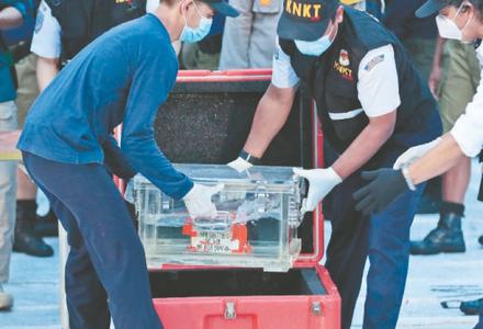 Indonesia recovers first black box from crashed plane