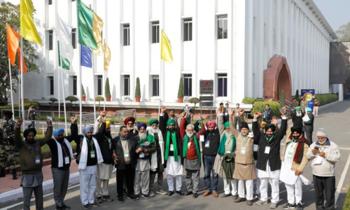 Talks remain deadlocked between Indian farmers, govt