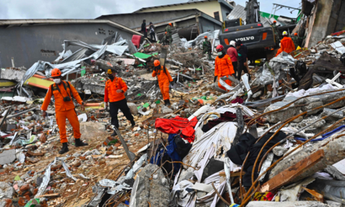 Hunt for buried survivors after Indonesia quake