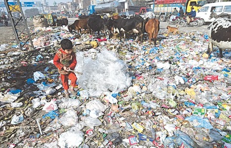 Footprints: Lahore sinking into its own waste Footprints: Lahore sinking into its own waste