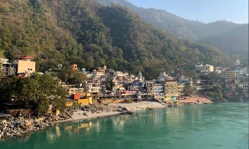 200 go missing in India after flash flooding