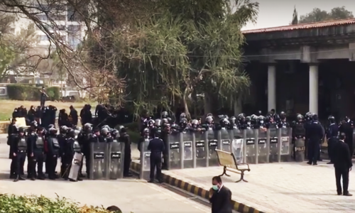 Islamabad lawyers demand reconstruction of chambers after wreaking havoc at IHC