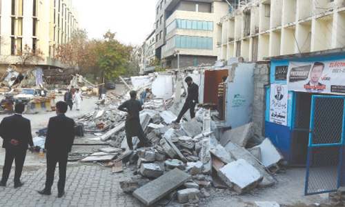 Lawyers go on rampage in Islamabad after demolition of chambers