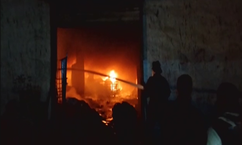 3 labourers burnt to death in blaze at Karachi factory that looked like 'prison' 3 labourers burnt to death in blaze at Karachi factory that looked like 'prison'