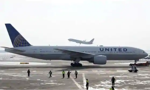 Boeing recommends airlines suspend use of some 777s after United incident