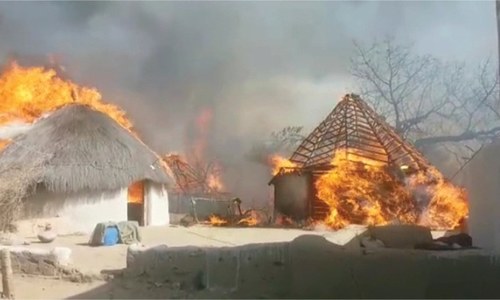 Blaze destroys 230 houses in Thar town Blaze destroys 230 houses in Thar town