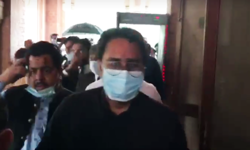 Eggs, ink hurled at Shahbaz Gill outside LHC Eggs, ink hurled at Shahbaz Gill outside LHC