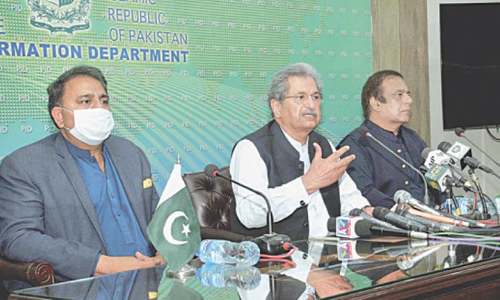 Govt calls for resignation of CEC, other ECP members