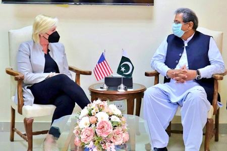 US diplomat takes up Covid-19 effects on education with minister
