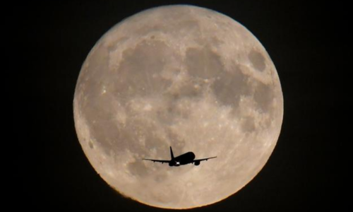 Nasa carries out test of giant Moon rocket