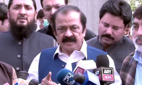 Sanaullah asks NAB to 'have courage' and not bar PML-N supporters during Maryam's appearance