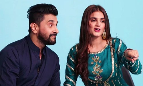 اہلیہ کو بولڈ لباس پہننے سے روکتا رہا ہوں، اداکار مانی