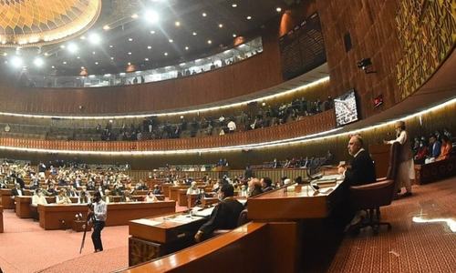 PML-N seeks &lsquo;clarifications&rsquo; to prepare joint resolution