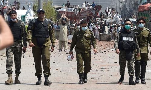 Govt-TLP accord &lsquo;upsets&rsquo; police high-ups in Punjab