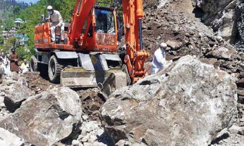 Woman dies, four others hurt in Shangla landslide Woman dies, four others hurt in Shangla landslide