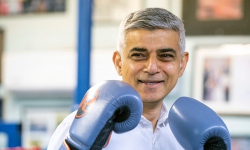 Multiracial London guaranteed minority mayor in polls