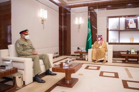 Army chief calls on Saudi crown prince in Jeddah