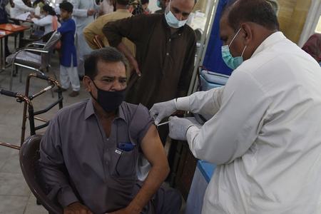 Vaccination centres to open on third day of Eid