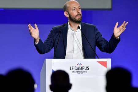 Head of Macron&rsquo;s party slams Muslim candidate&rsquo;s headscarf