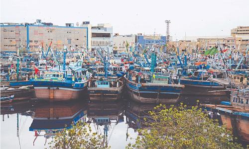 Murad declares emergency in coastal districts of Sindh ahead of Cyclone Tauktae