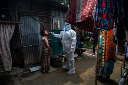 India&rsquo;s virus cases decline, but WHO expert says positive tests ominously high