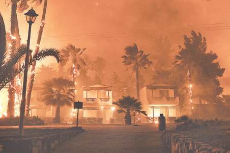 Greek villages evacuated as forest fire rages