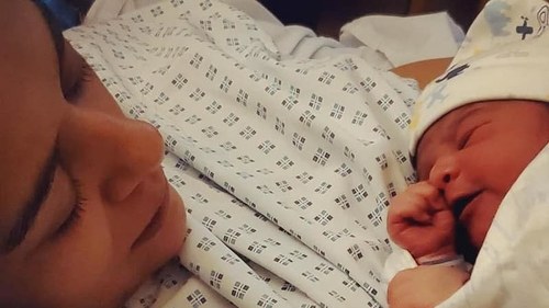 Churails star Yasra Rizvi gives birth to a baby boy