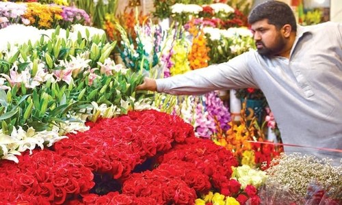 کیا آپ بھی 'گل دستے' کو ’پھولوں کا گل دستہ' کہتے ہیں؟