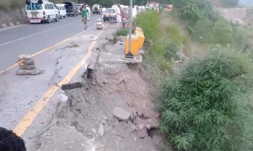 10 killed as passenger bus falls onto bank of River Jhelum near Muzaffarabad