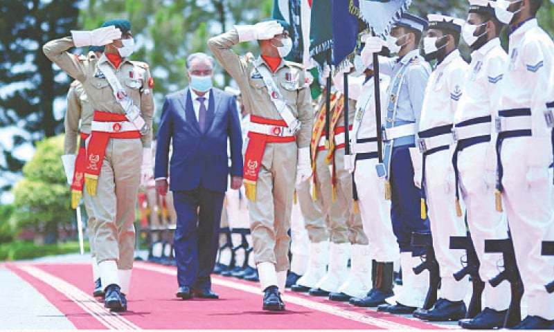 Tajikistan to buy weapons from Pakistan