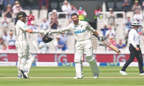 England trail NZ by 267 runs after Conway notches double ton England trail NZ by 267 runs after Conway notches double ton