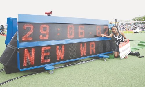 Sifan Hassan sets women&rsquo;s 10,000m world record