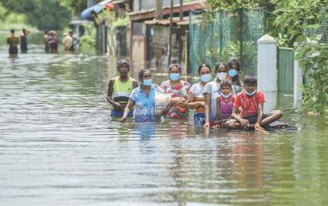 Floods, mudslides kill 16 in Sri Lanka