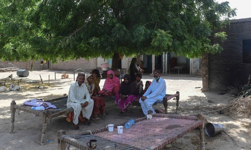 'Hero' family rushes to aid Ghotki train crash victims 'Hero' family rushes to aid Ghotki train crash victims