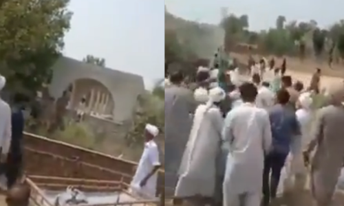 Agreement reached over burials in Sheikhupura village after mob obstructs Ahmadi funeral