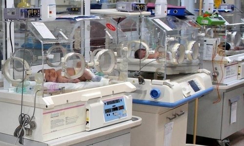 ایک خاتون کے ہاں 10 بچوں کی بیک وقت پیدائش ممکنہ عالمی ریکارڈ