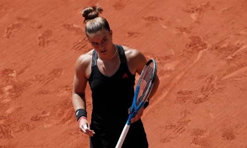 Sakkari tops Swiatek to set up semi-final against Krejcikova