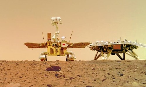 Photos show Chinese rover on dusty, rocky Martian surface