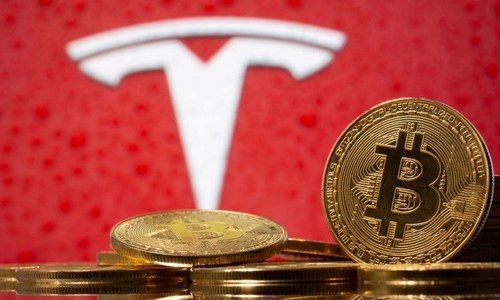 Bitcoin jumps after Musk says Tesla could use it again