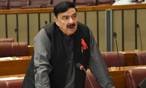 Afghan border to be completely fenced by 30th, Rashid tells NA Afghan border to be completely fenced by 30th, Rashid tells NA